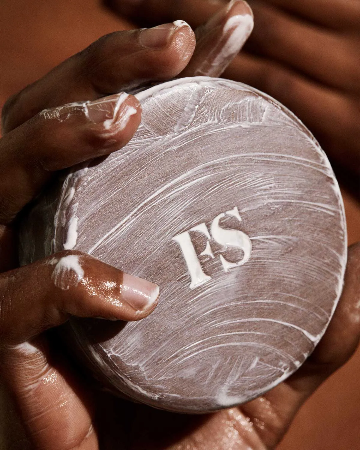 Cocoa Cleans'r All-Over Cleansing Bar   Soap Dish Fenty Beauty